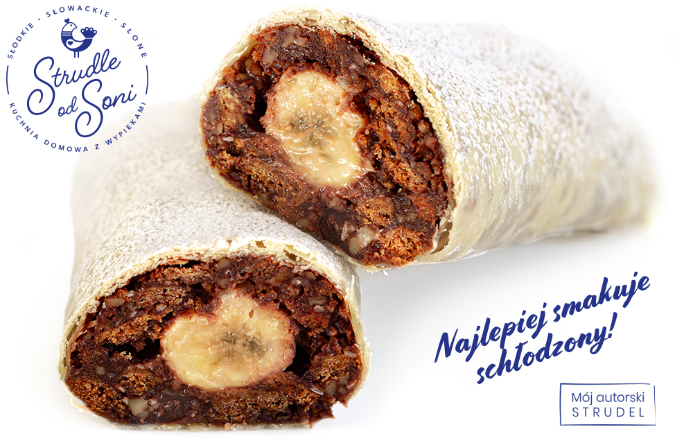 Strudle od Soni. Na zdjęciu widać przekrojony świeży strudel Banana Spice. Strudel z bananem, ciasteczkami korzennymi domowymi, karmelem, czekoladą gorzką i białą, z orzechami włoskimi oraz z wiórkami kokosowymi. Pachnący cynamonem i imbirem, kardamonem.